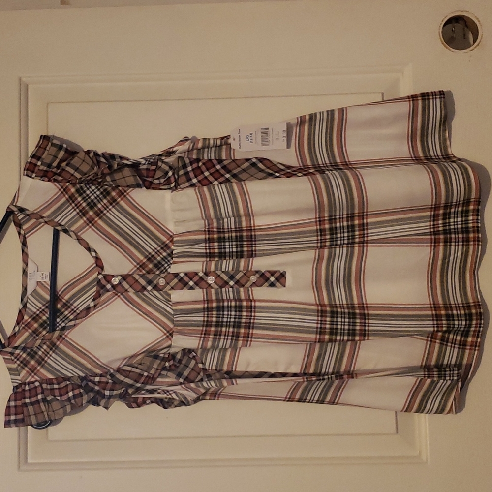 NWT Ruffle sleeve tank